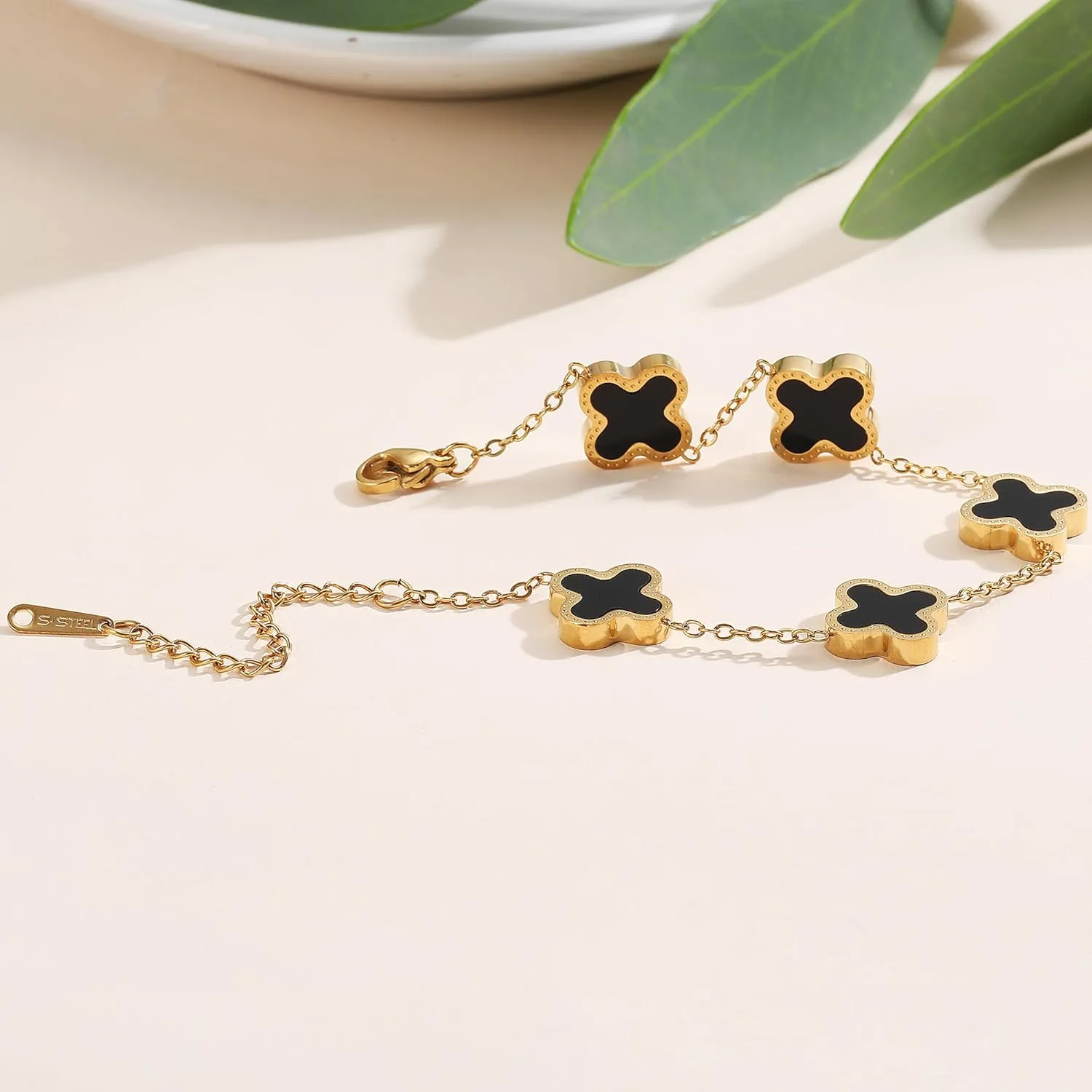 18K Gold Plated Clover Lucky Bracelet for Women Four leaf Bracelets Cute Colorful Bracelets Jewelry Gifts Trendy for Women