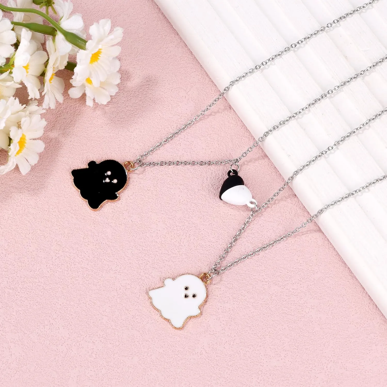 2pcs Friendship Necklaces for 2, Mutual Attract Magnetic Matching Couples Pendant Necklace Set Forever Friends Jewelry Gifts for Women Men Anniversary Birthday