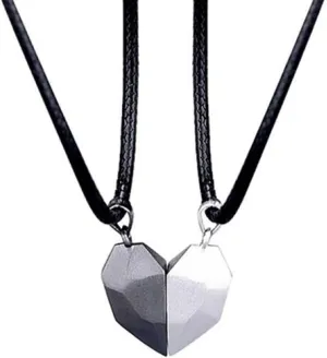 Best Friend Necklaces 2pcs Matching Yin Yang Necklaces Yin Yang Puzzle Pendant Necklces for Bff Friendship Relationship Boys Girls Best Friends Lovers and Couples Valentines Day Gift (Black&White)