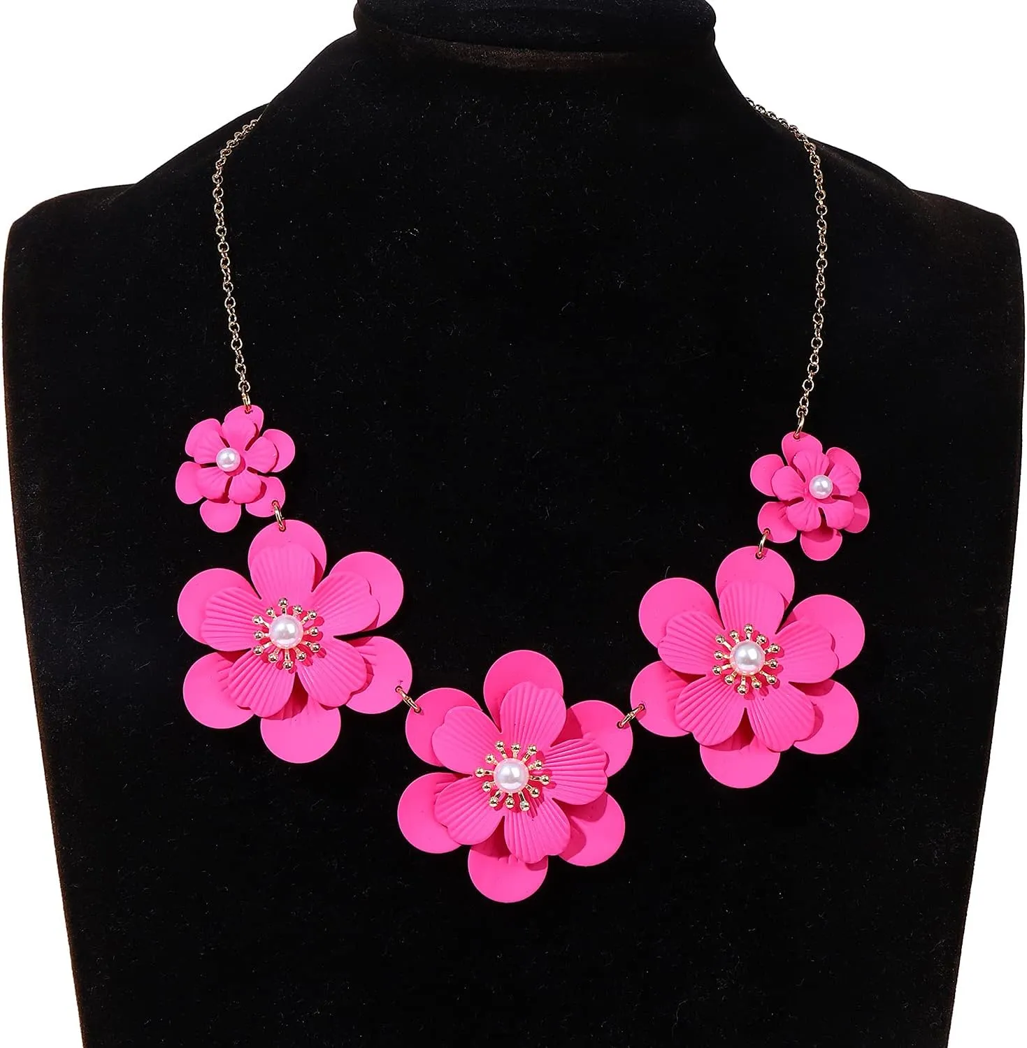 Boho Choker Necklace for Women Cute Flower Collar Necklace Statement Chunky Pearl Charm Summer Beach Chokers Necklaces Gifts for Women