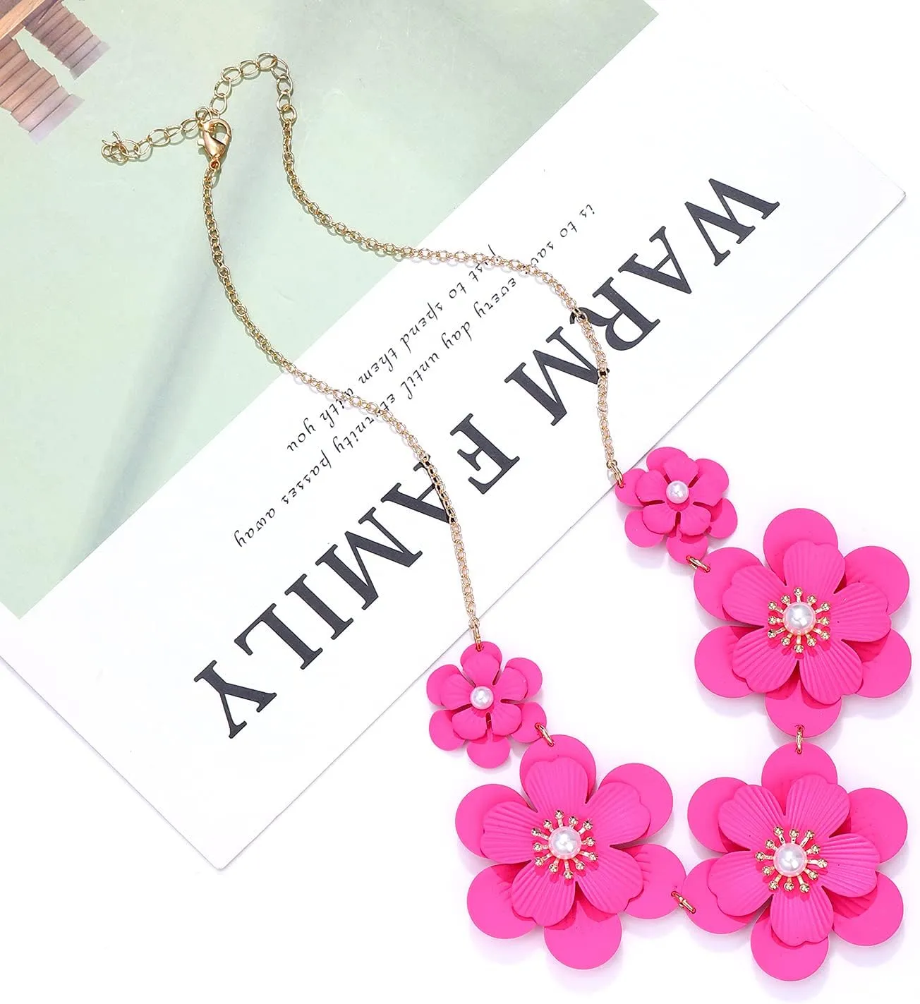 Boho Choker Necklace for Women Cute Flower Collar Necklace Statement Chunky Pearl Charm Summer Beach Chokers Necklaces Gifts for Women