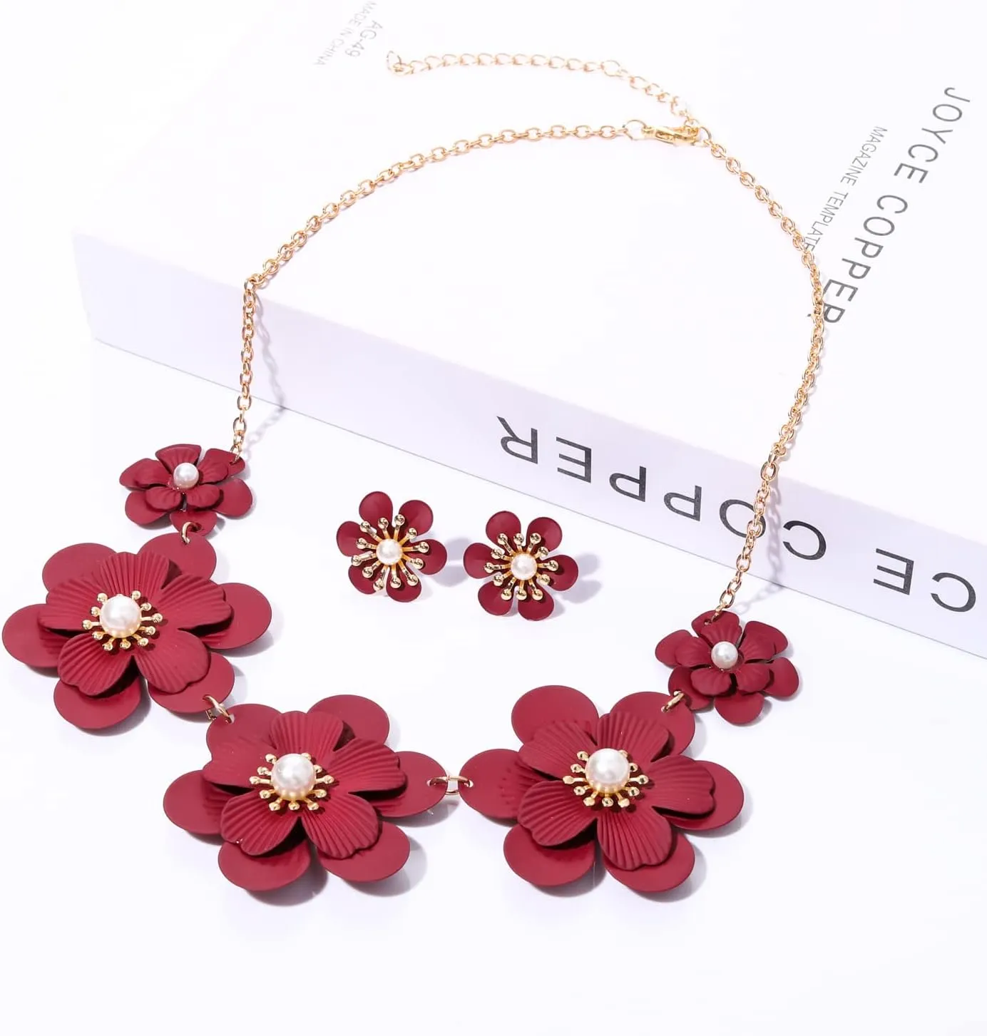 Boho Choker Necklace for Women Cute Flower Collar Necklace Statement Chunky Pearl Charm Summer Beach Chokers Necklaces Gifts for Women
