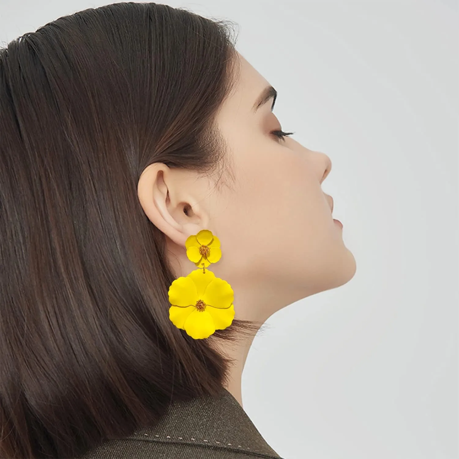 Boho Flower Stud Earrings with White Pearl - Daisy Dangle Drop Earrings with Gold Flower Bud