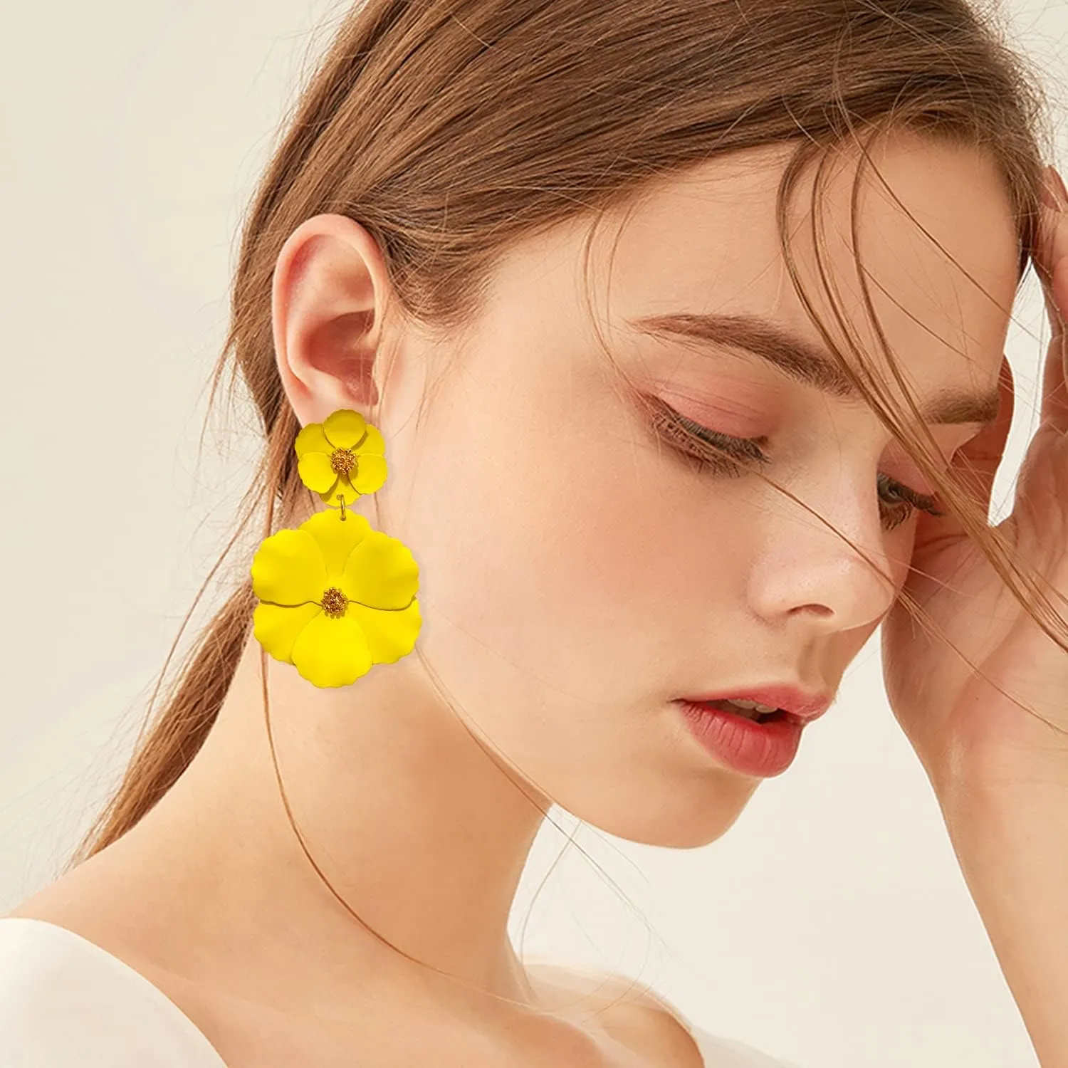 Boho Flower Stud Earrings with White Pearl - Daisy Dangle Drop Earrings with Gold Flower Bud