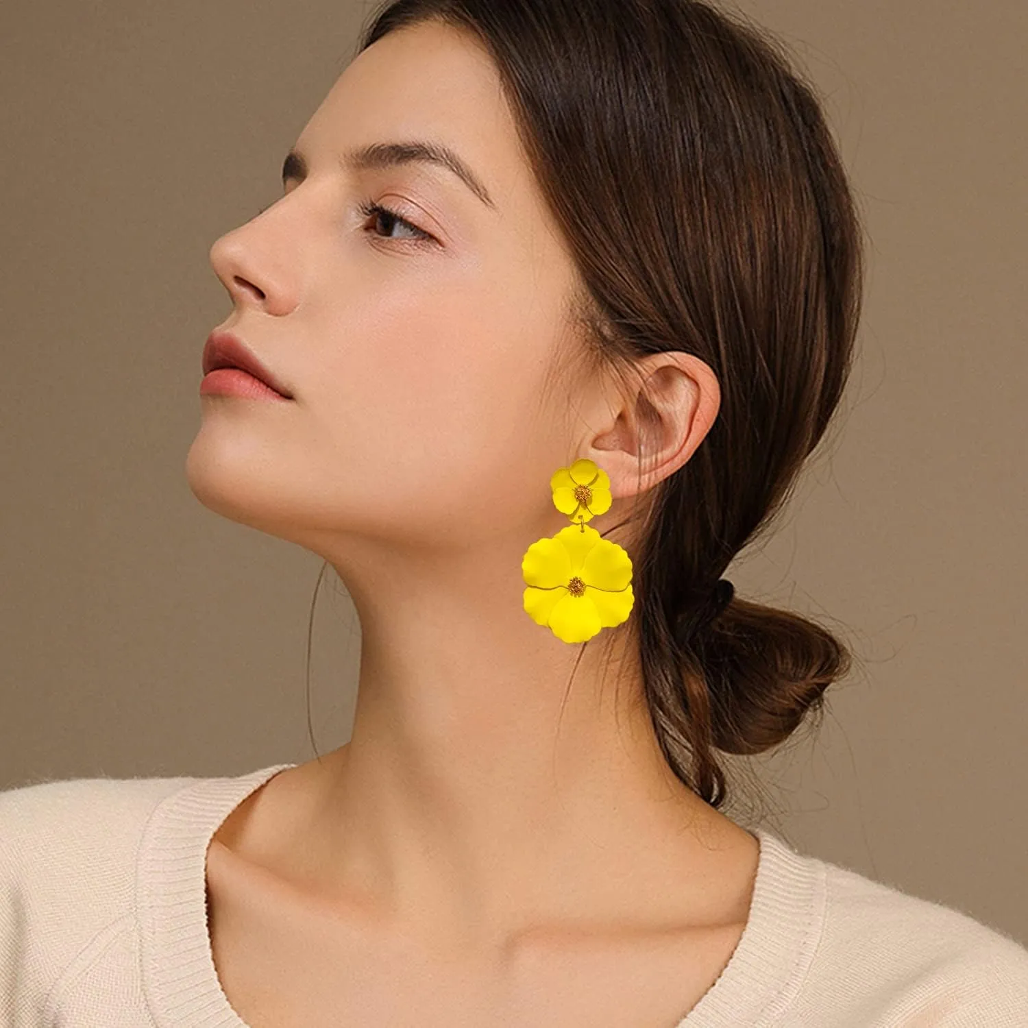 Boho Flower Stud Earrings with White Pearl - Daisy Dangle Drop Earrings with Gold Flower Bud