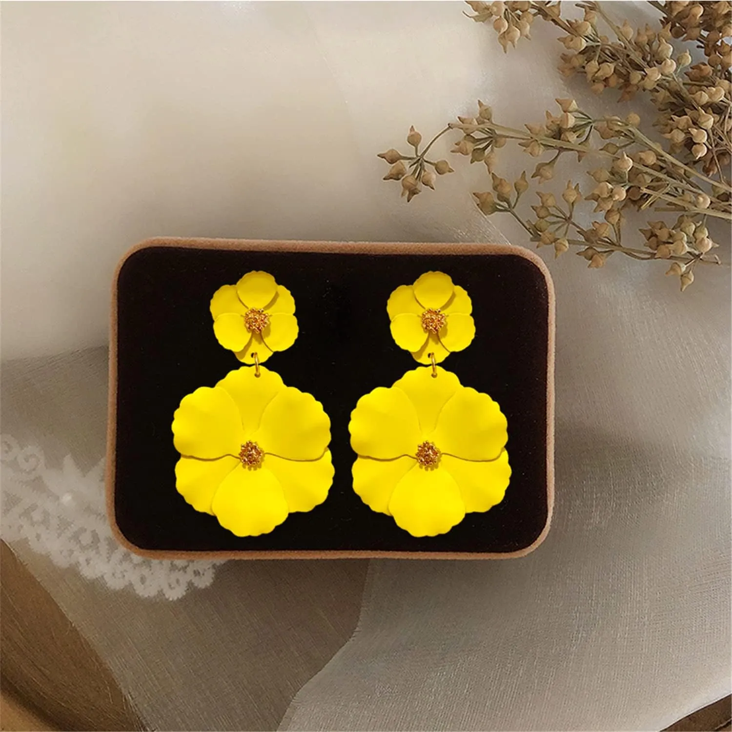 Boho Flower Stud Earrings with White Pearl - Daisy Dangle Drop Earrings with Gold Flower Bud