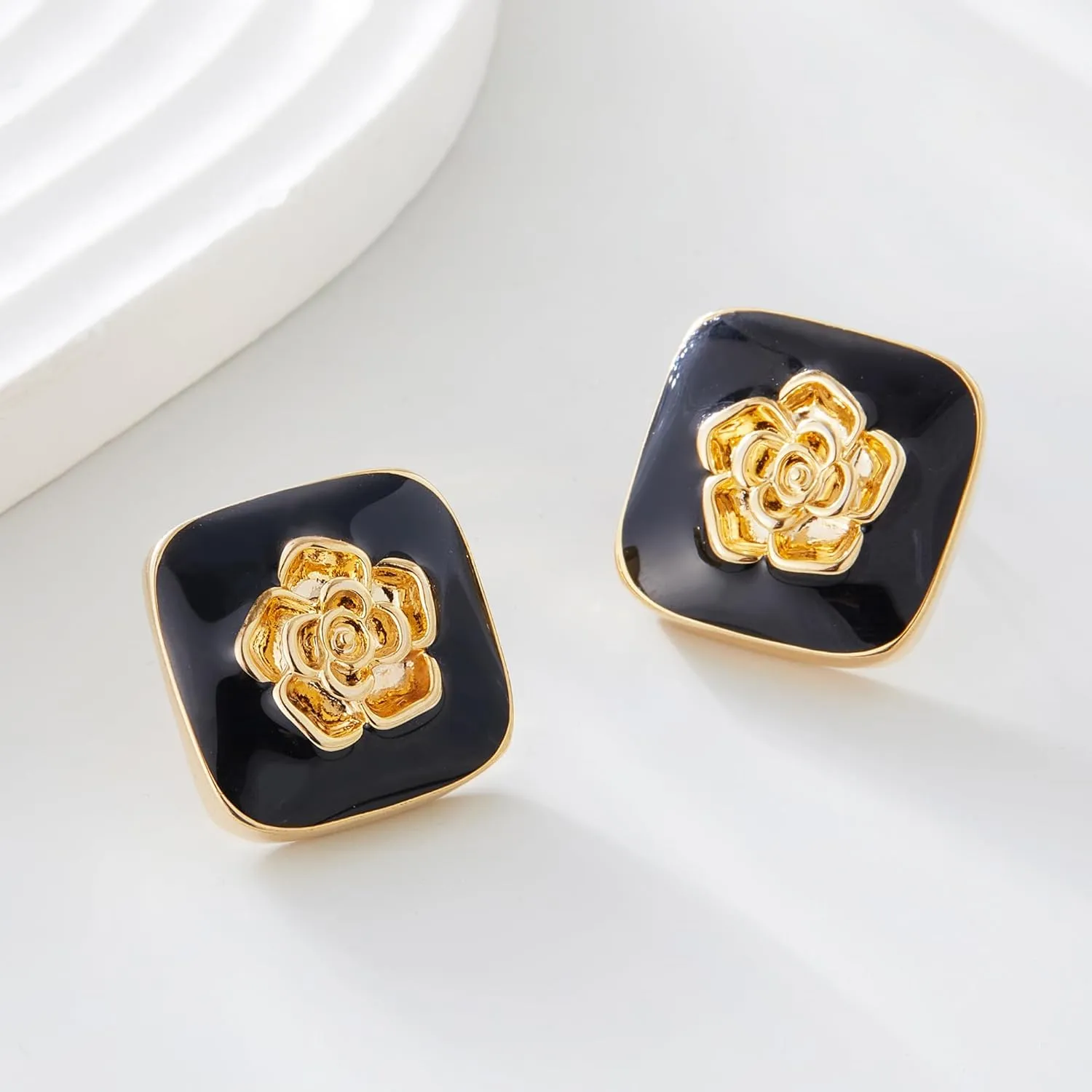 Chunky Gold Earrings Stud for Women Square Black Flower Stud Earrings Red Statement Earrings Dainty Large Retro Earrings Party Jewelry Gifts for Women