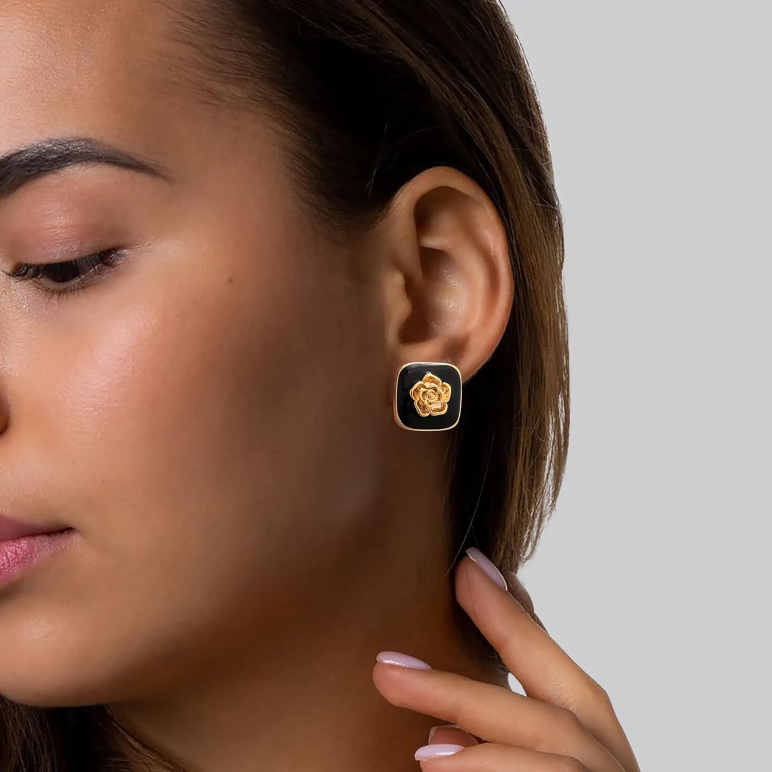 Chunky Gold Earrings Stud for Women Square Black Flower Stud Earrings Red Statement Earrings Dainty Large Retro Earrings Party Jewelry Gifts for Women
