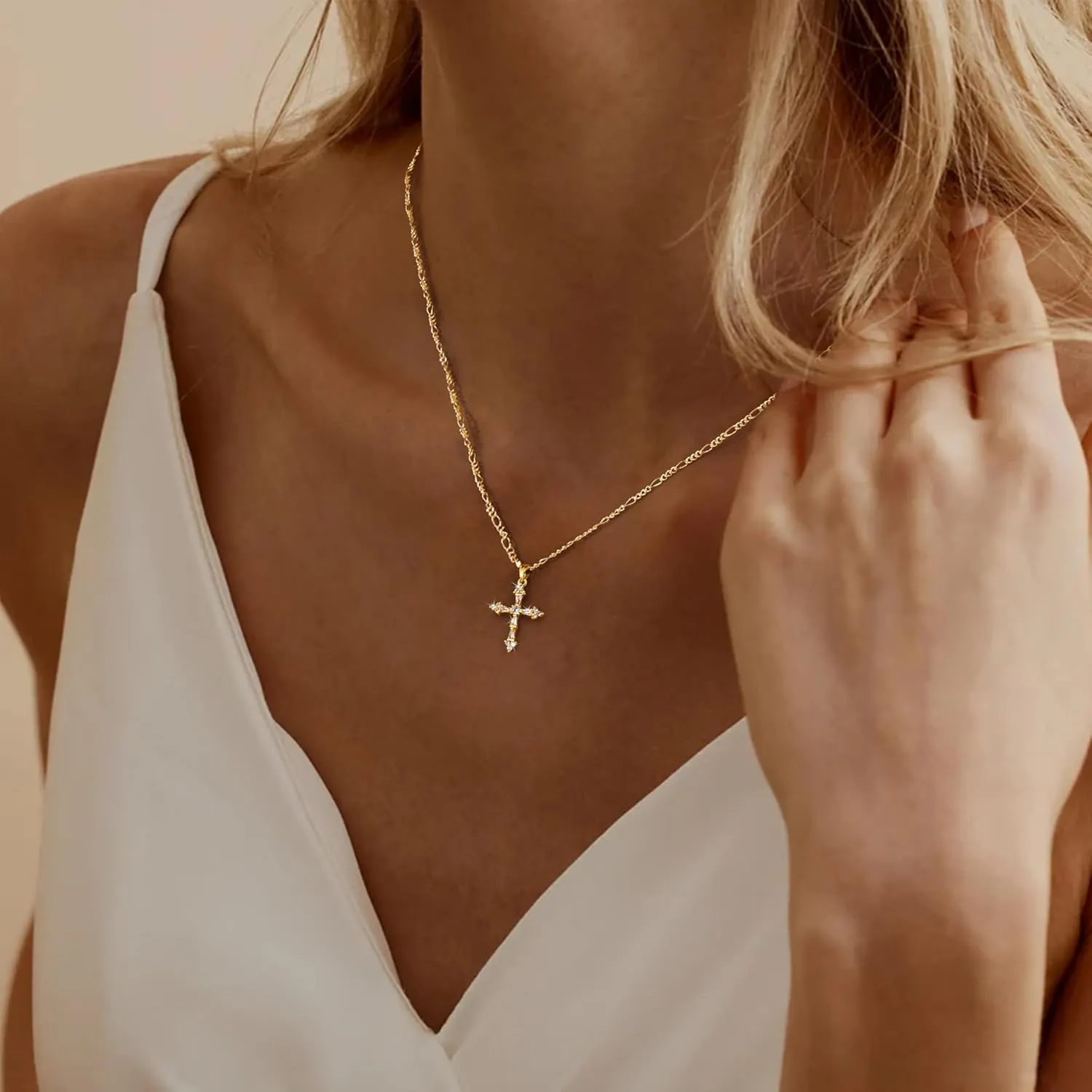 Cross Necklace for Women,14k Dainty Gold Plated Cross Necklaces Simple Cross Pendant Necklaces for Women Trendy Small Gold Cross Charm Necklace Cute Choker Necklace for Women Gold Jewelry Gifts