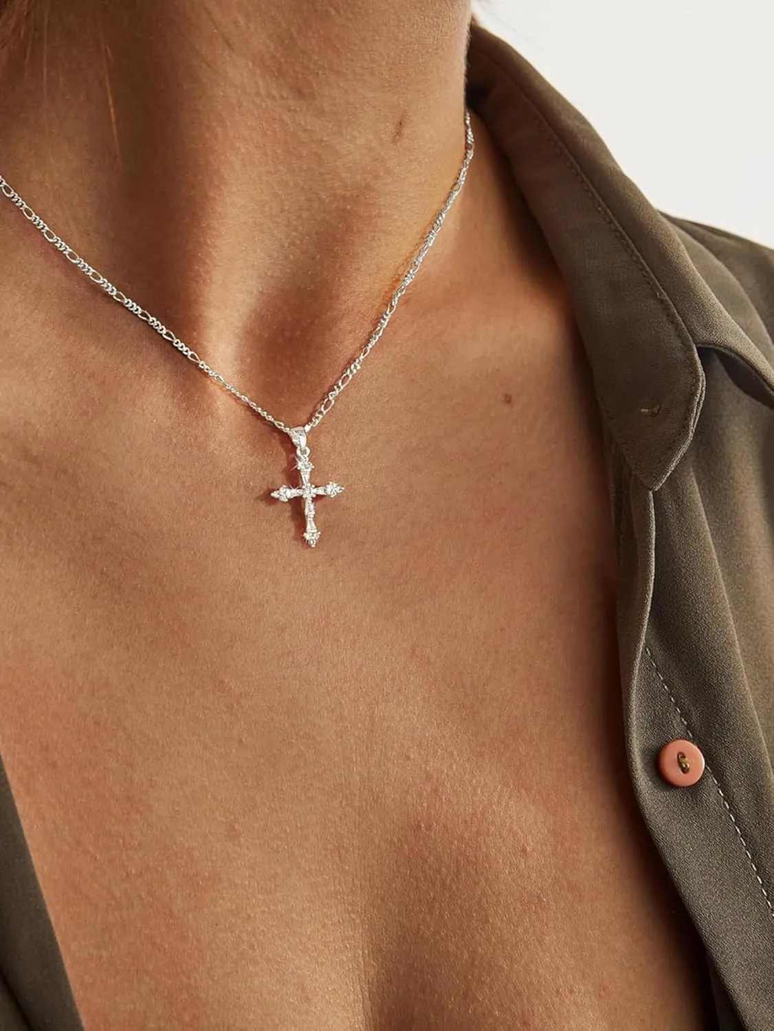 Cross Necklace for Women,Double Cross Necklace 14K Gold Plated Cross Pendant Necklace Dainty Gold Cross Necklaces for Women Trendy Small Cross Charm Necklace Simple Cute Choker Necklaces Gold Jewery
