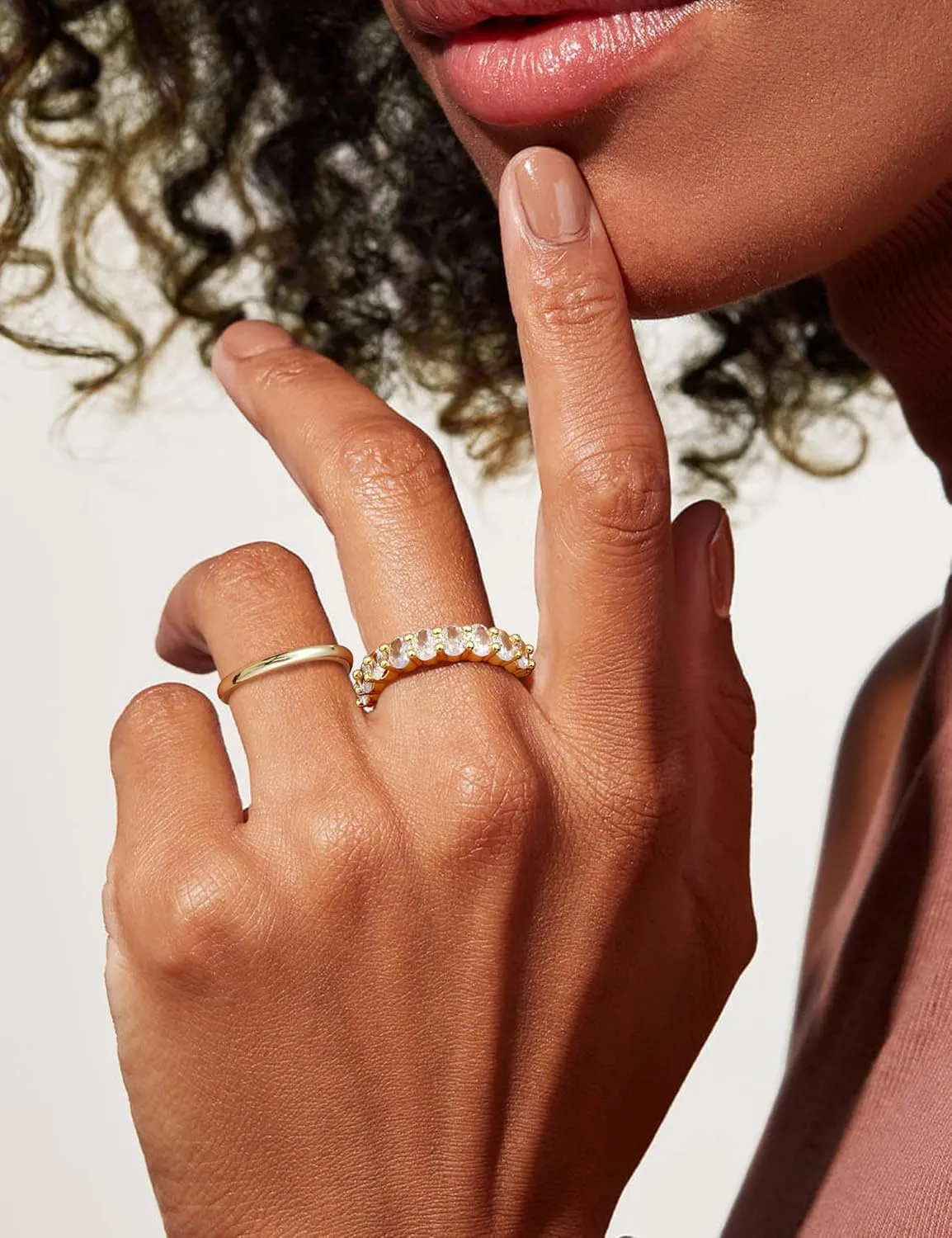 Dochais 5PCS Stackable Gold Rings for Women, Non Tarnish Dainty Cubic Zirconia Rings, 14K Gold Plated Minimalist Wedding Band Rings Set, Trendy Statement Stacking Rings Jewelry Size 5-10