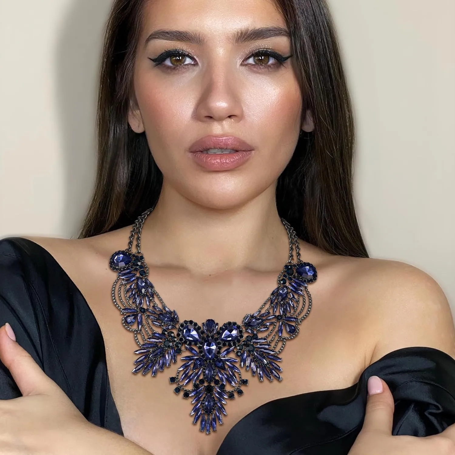 Flyonce Chunky Statement Collar Necklace for Women Rhinestone Crystal Vintage Floral Leaf Drop Costume Jewelry