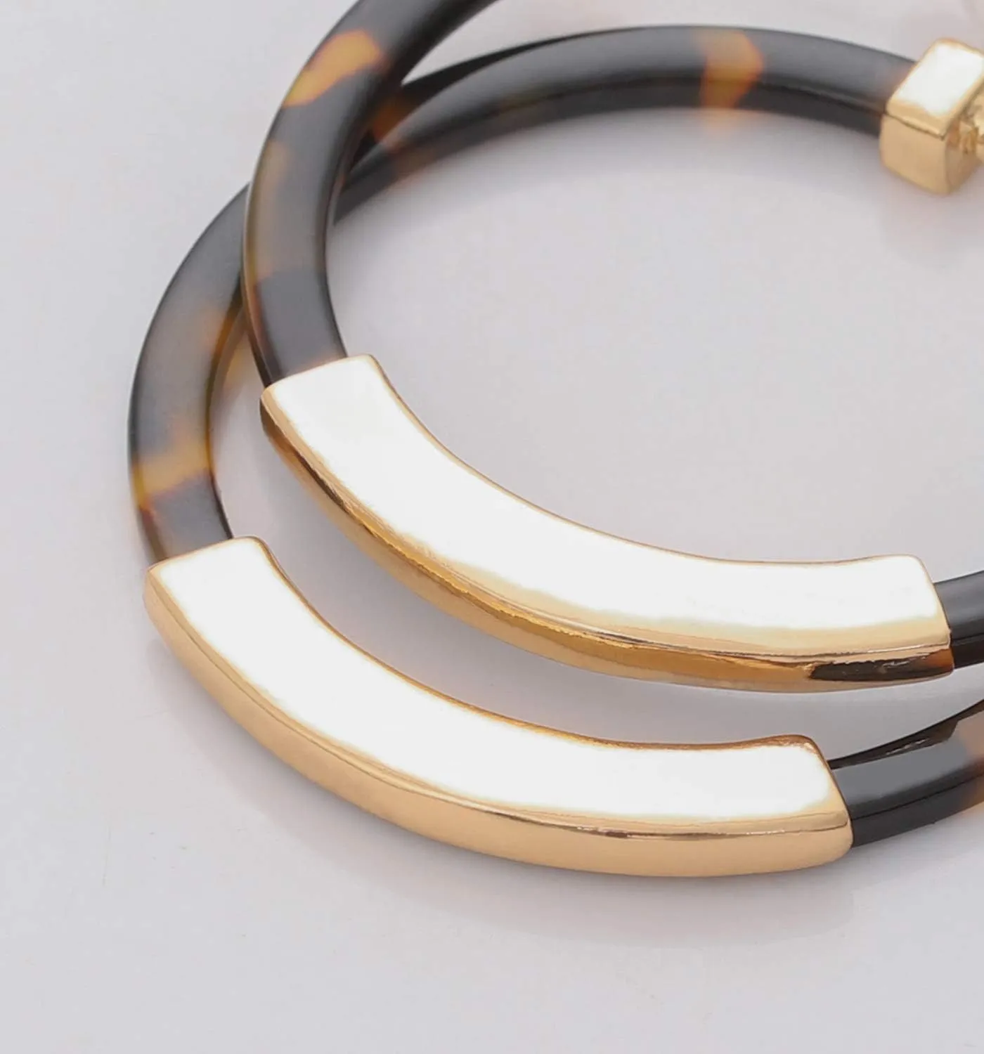 Hoop Earrings for Women Geometry Acrylic Resin Earrings Bohemia Tortoise Shell Earrings Mottled Statement Stud Earrings Fashion Jewelry