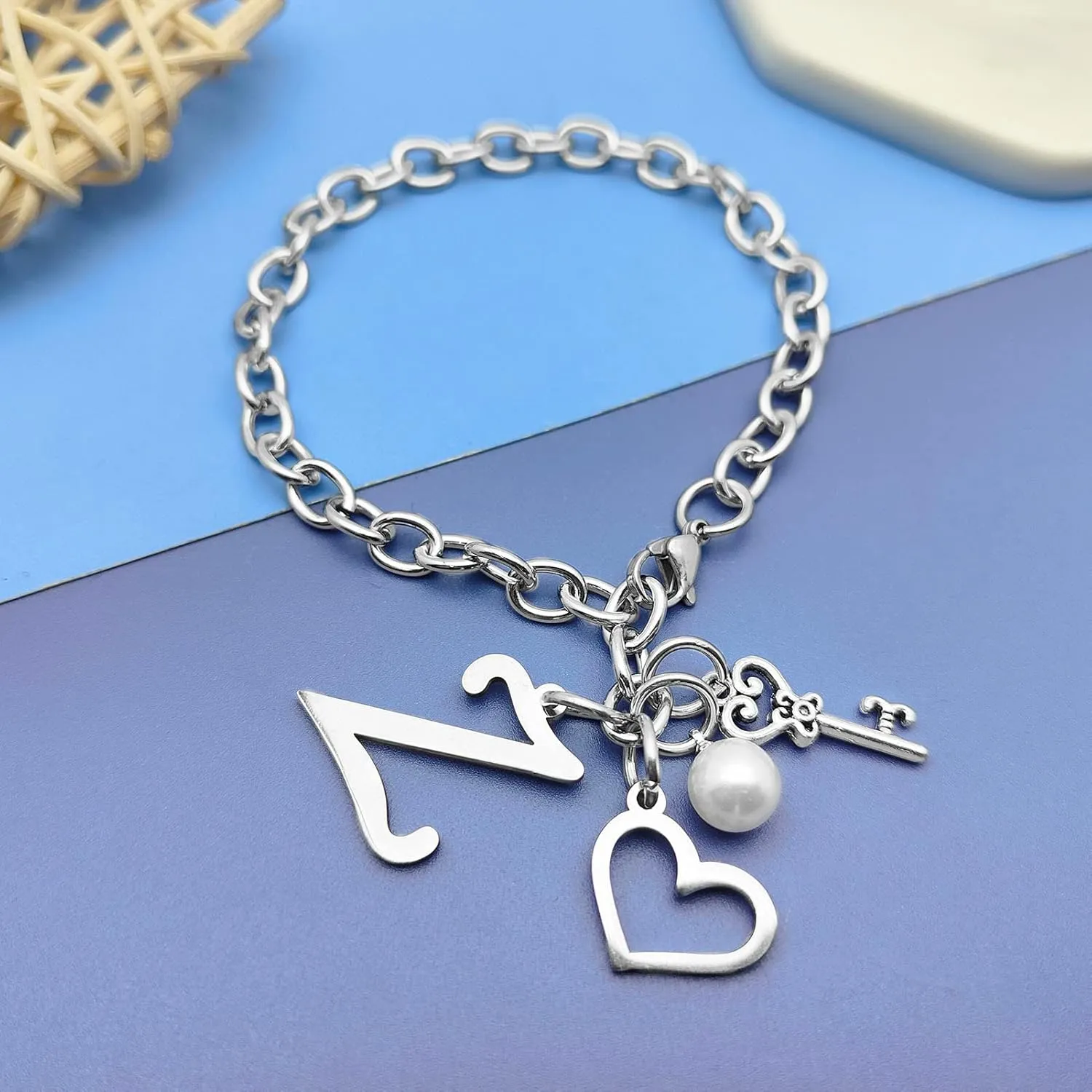 Initial A-Z Bracelets Gift for Women Girls Stainless Steel Chain Bracelet 26 Alphabet Jewelry Gifts for Birthday Anniversary Letter Bracelet Monogram Gifts for Sister Friend Girlfriends Mom 8.26 Inch