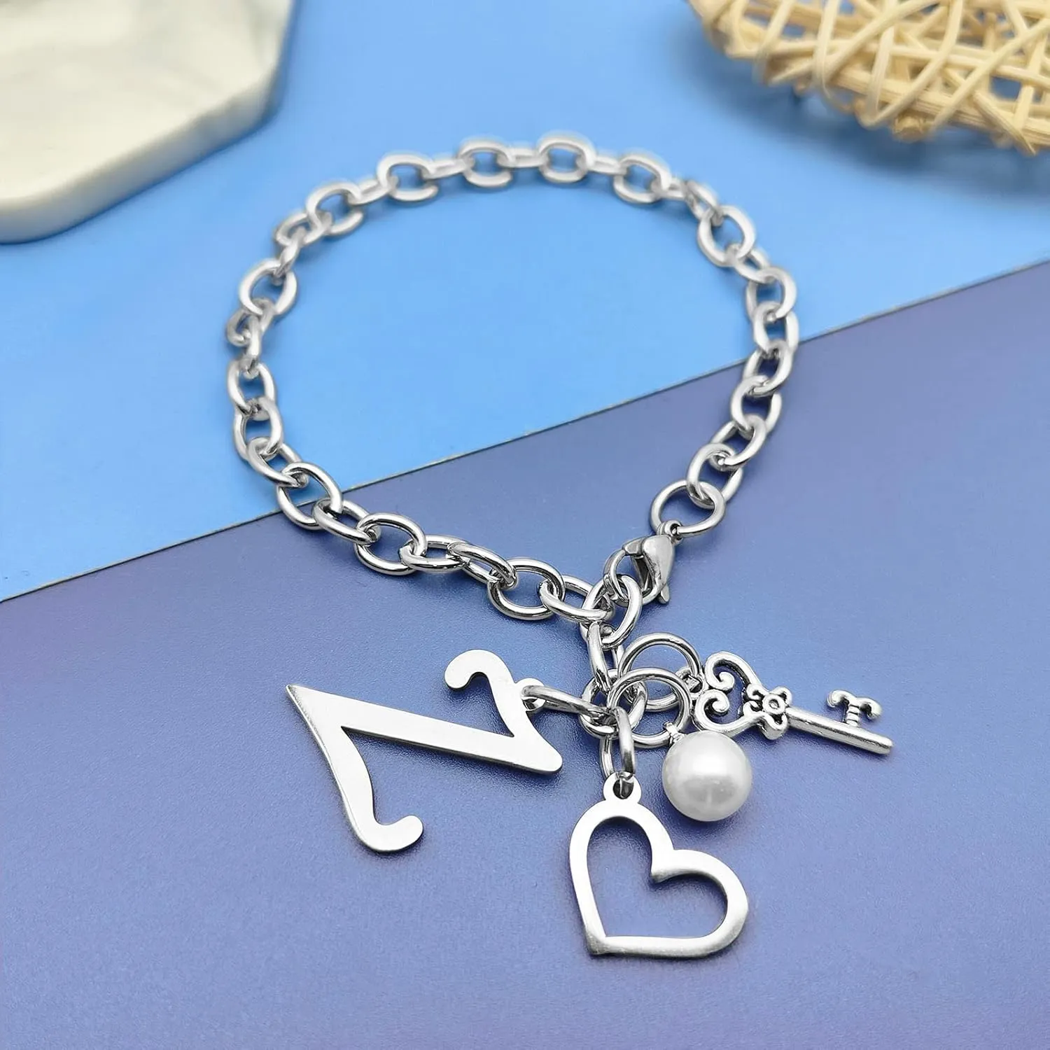 Initial A-Z Bracelets Gift for Women Girls Stainless Steel Chain Bracelet 26 Alphabet Jewelry Gifts for Birthday Anniversary Letter Bracelet Monogram Gifts for Sister Friend Girlfriends Mom 8.26 Inch