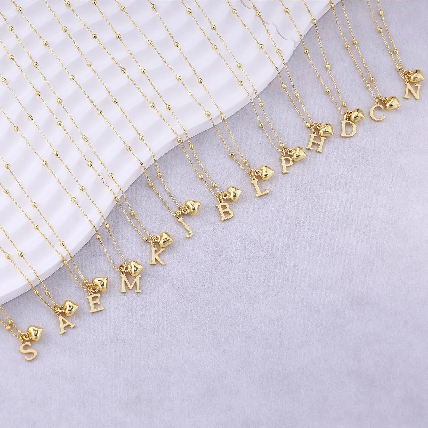 Initial Necklaces for Women,Dainty Letter Necklace 14K Gold Plated Heart Initial Pendant Necklace Simple Gold Choker Necklaces for Women Trendy Cute Heart Name Necklace Gold Jewelry for Women