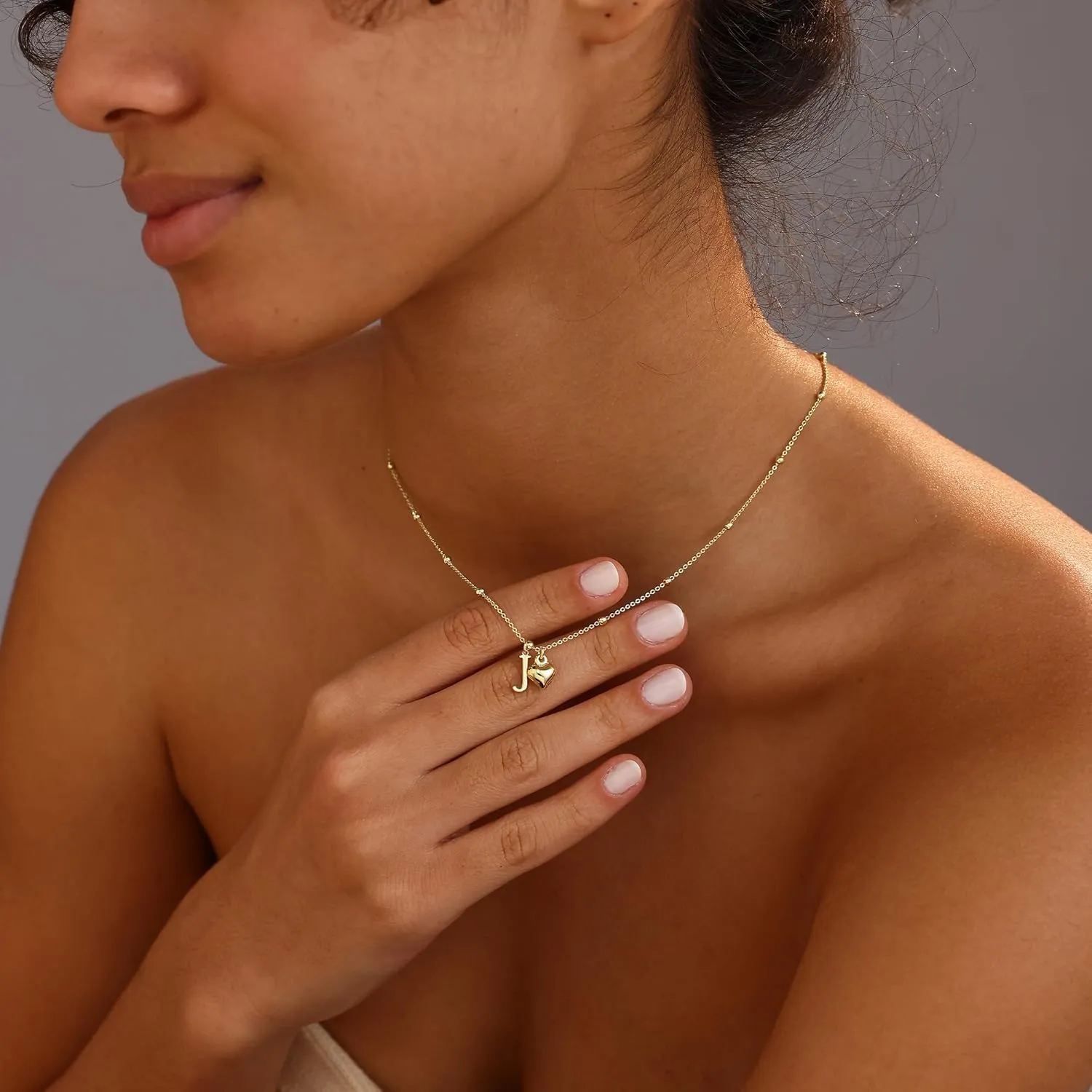 Initial Necklaces for Women,Dainty Letter Necklace 14K Gold Plated Heart Initial Pendant Necklace Simple Gold Choker Necklaces for Women Trendy Cute Heart Name Necklace Gold Jewelry for Women
