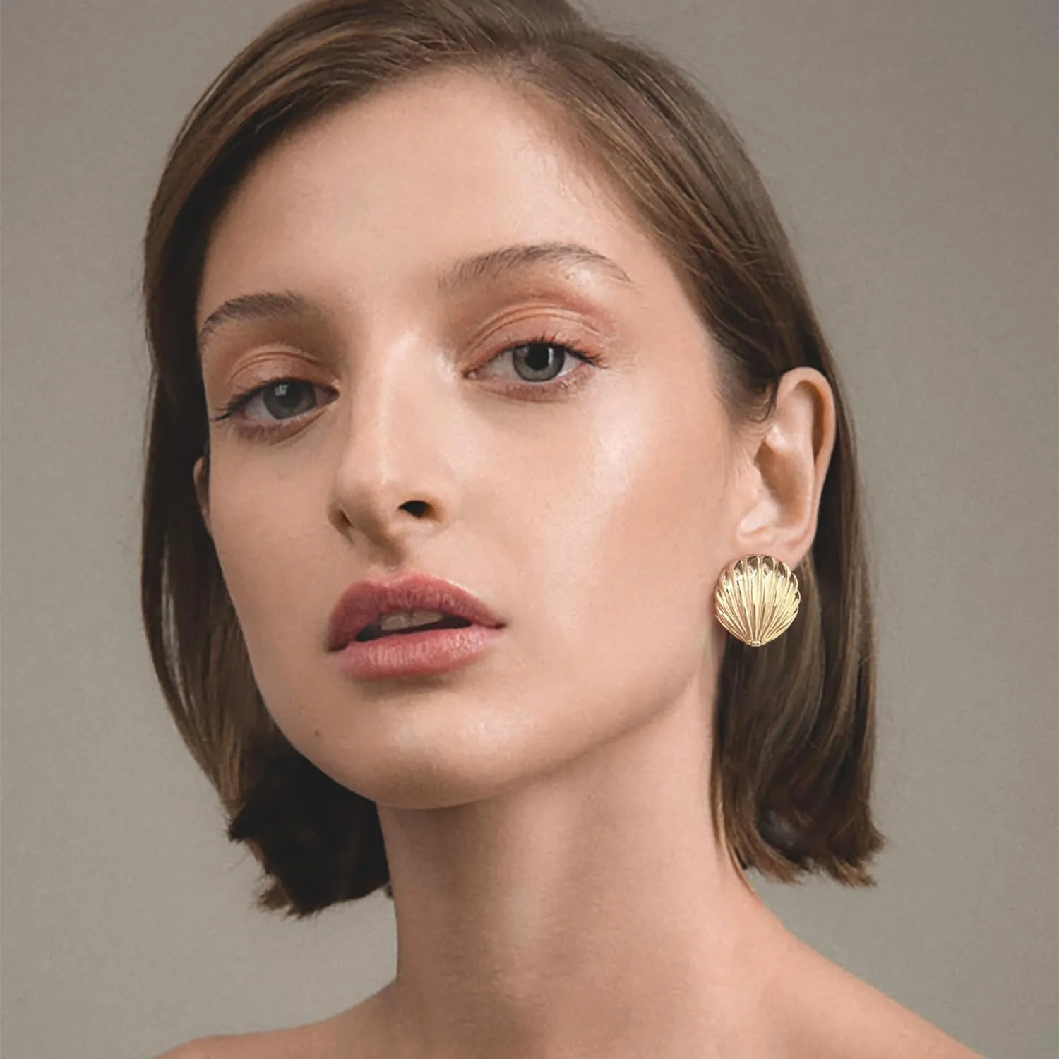LILIE&WHITE Gold Shell Stud Earrings for Women Heart Shell Ocean Beach Earrings Fashion Jewelry Gift