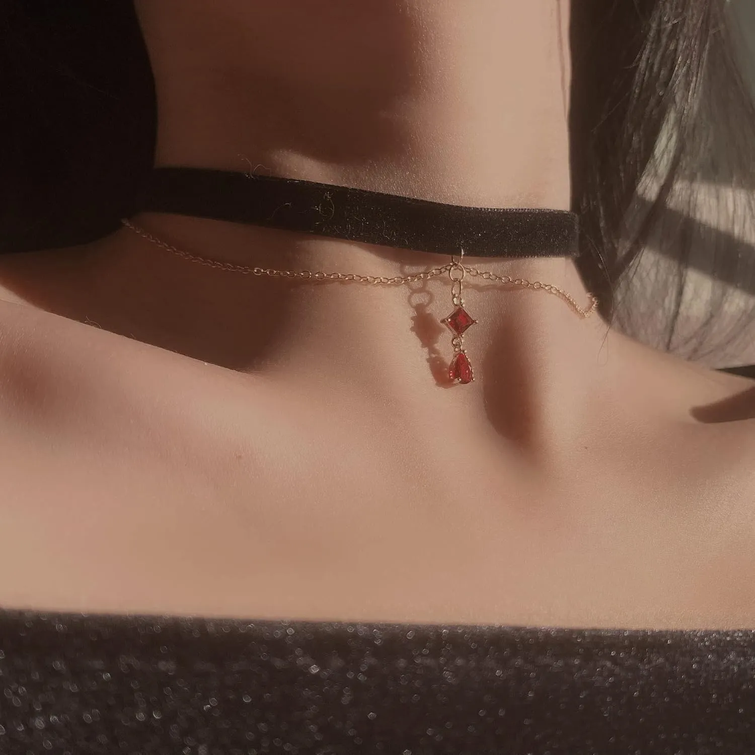 MOMOCAT Black Velvet Red Pendant Choker Necklace for Women Gothic Lace Chokers Necklace Witch Bride Vampire Accessories Aesthetic kawaii Jewelry for Women Teen Girls