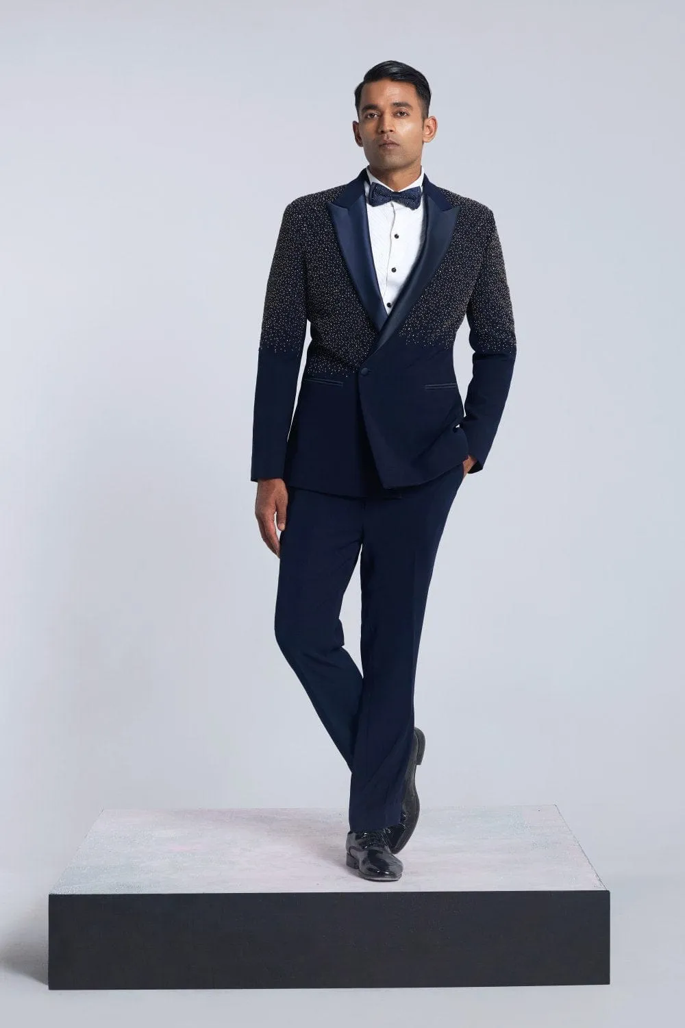 Navy blue half embroidery tuxedo