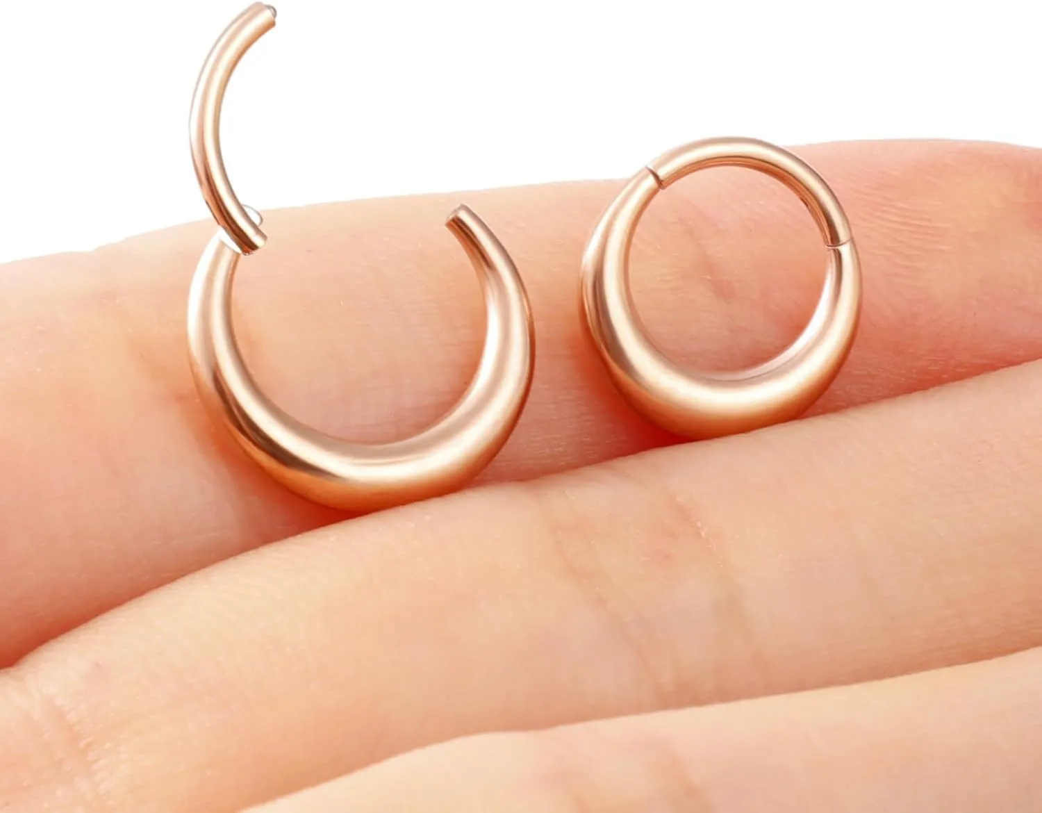 ONESING 16G Septum Rings Stainless Steel Nose Rings Hoops Clicker Septum Piercing Jewelry Silver/Gold Septum Jewelry Cartilage Helix Tragus Body Piercing for Women Men 8mm 10mm