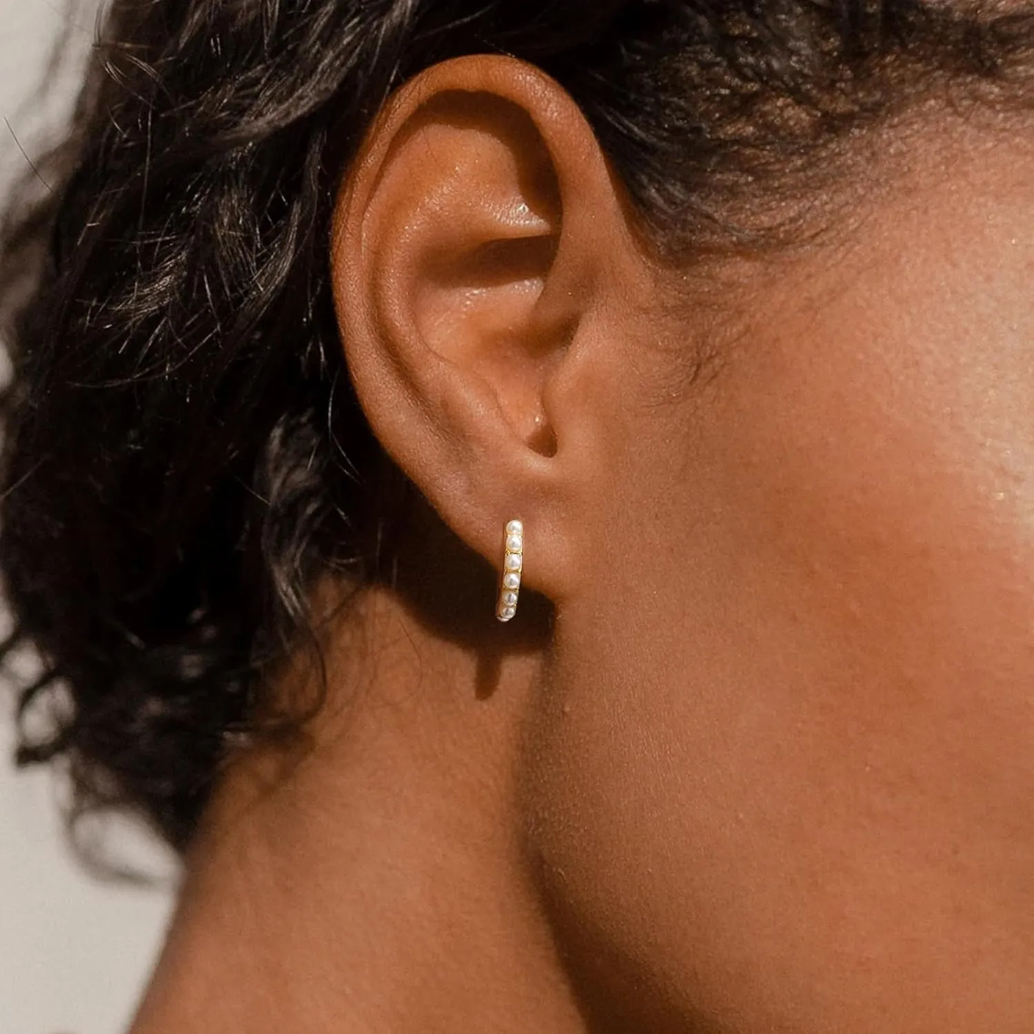 Pearl Earrings for Women,Dainty Gold Pearl Drop Earrings Freshwater Wedding Earrings for Brides Pearl Dangle Earrings Cute Small Pearl Hoop Earrings Jewelry