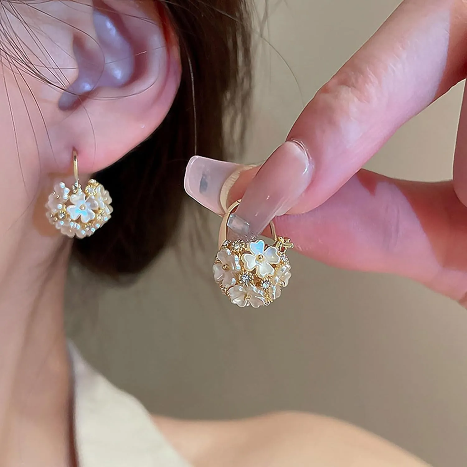 Pearl Flower Earrings for Women Wedding Earrings for Brides White Flower Dangle Earrings Bride Pearl Wedding Jewelry Gifts