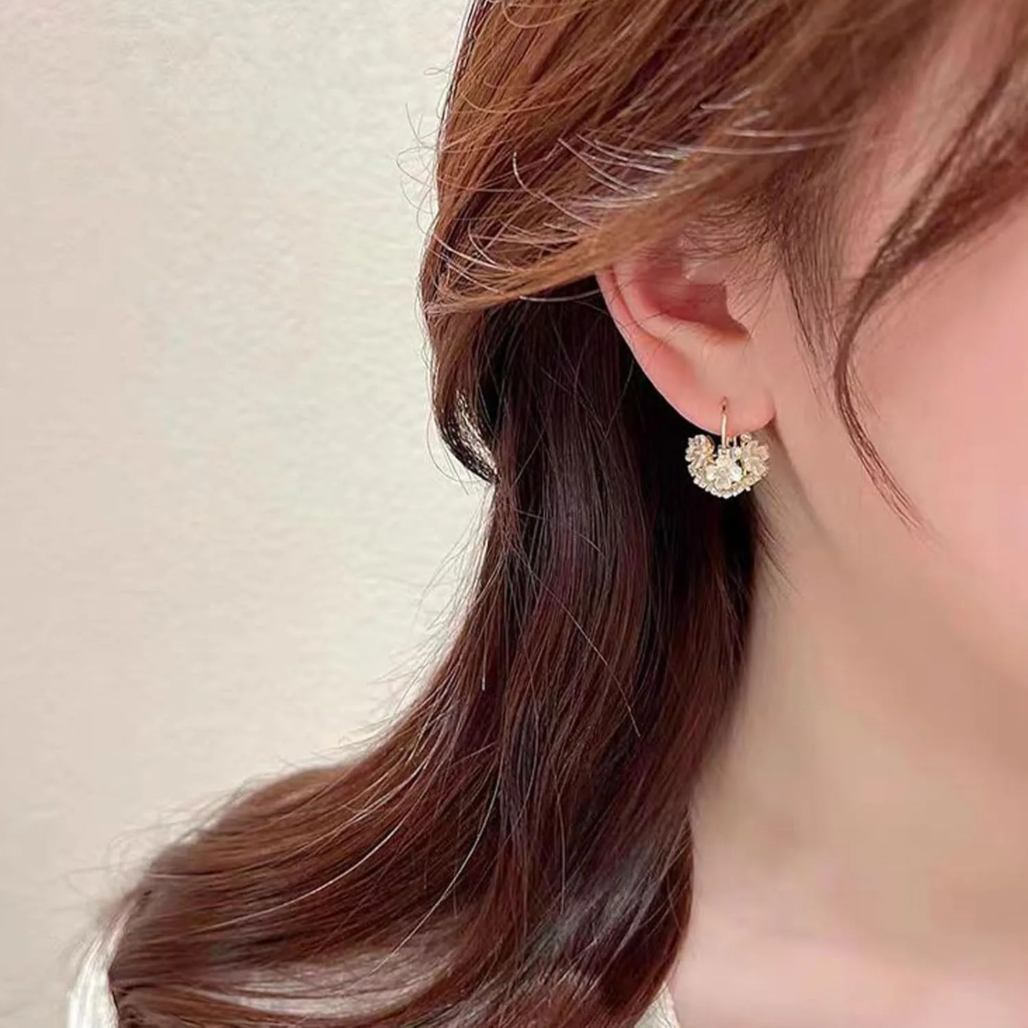 Pearl Flower Earrings for Women Wedding Earrings for Brides White Flower Dangle Earrings Bride Pearl Wedding Jewelry Gifts