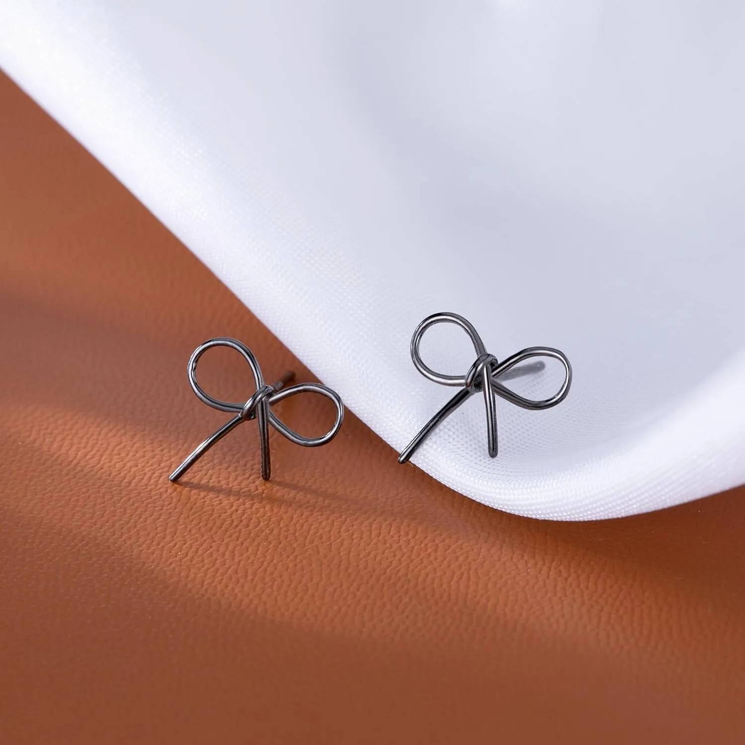Reffeer Solid 925 Sterling Silver Bow Stud Earrings for Women Teens Ribbon Stud Earrings Bowknot