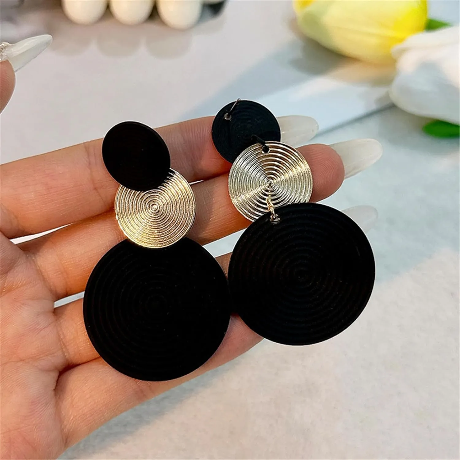Retro 80s Neon Earrings Round Disc Dangle Drop Earrings for Women Lightweight Bohemia Statement Geometric Round Earring Fashion Accessories 80s Jewelry Costume Party