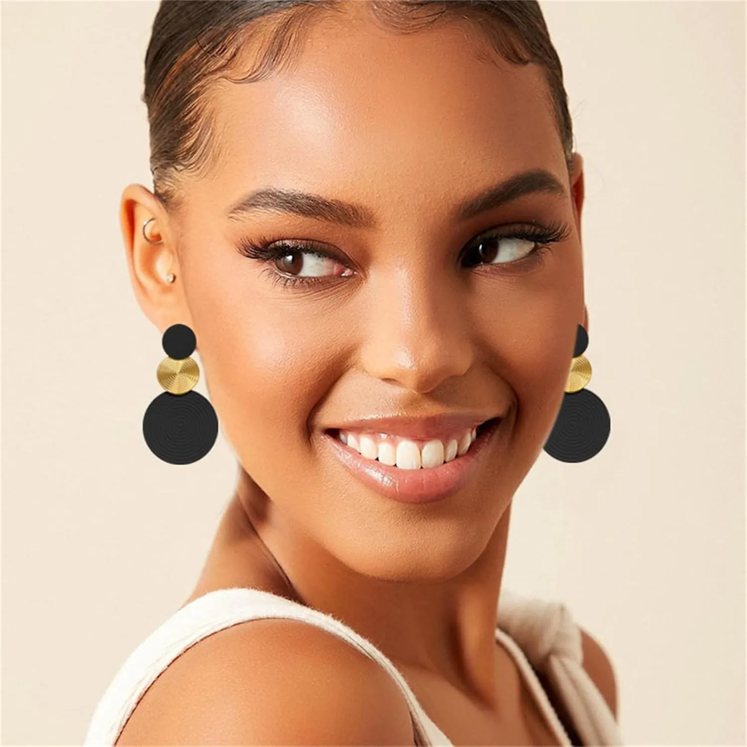 Retro 80s Neon Earrings Round Disc Dangle Drop Earrings for Women Lightweight Bohemia Statement Geometric Round Earring Fashion Accessories 80s Jewelry Costume Party