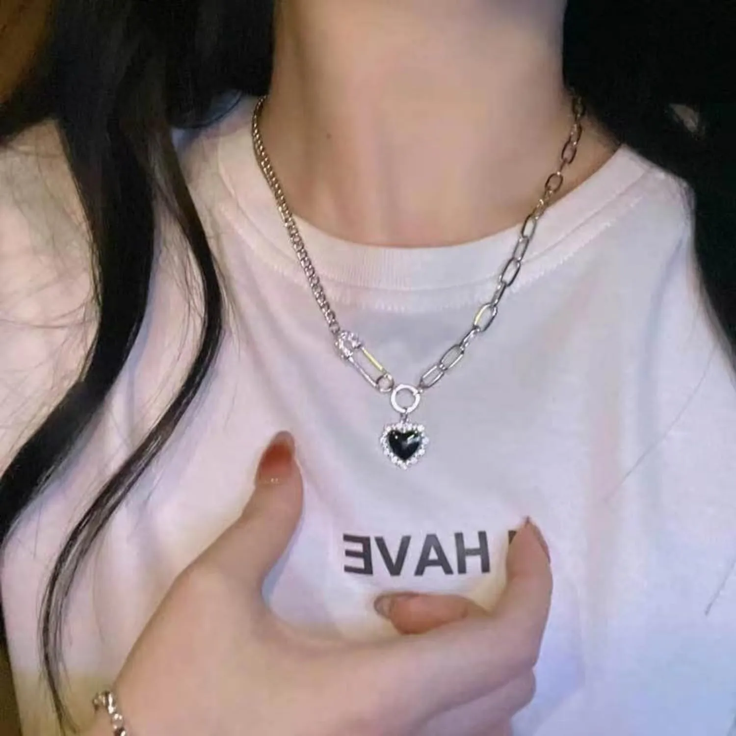 Safety Pin Necklace Heart Pendant Sweet Cool Style Paper Clip Necklace with Extension Chain Simple Copper Personality Exquisite Safety Pin Jewelry for Women