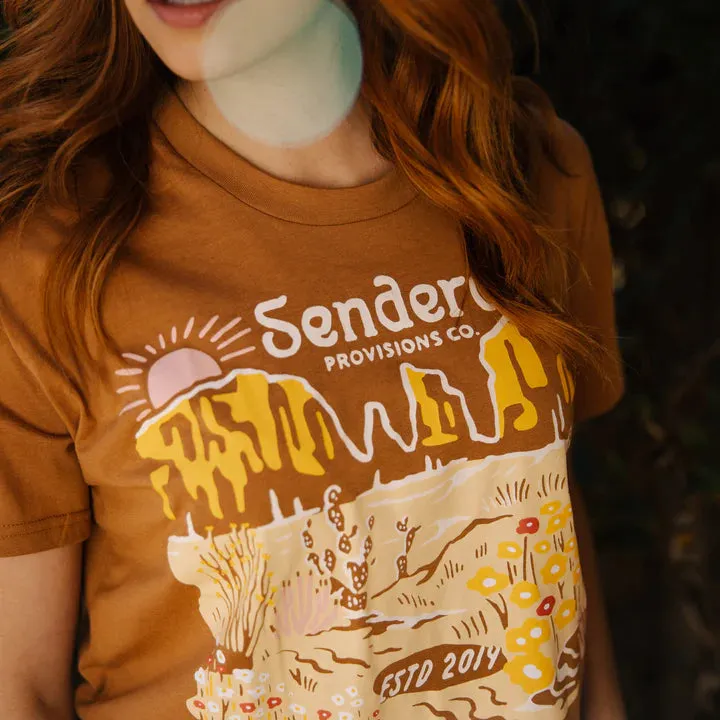 Sendero DESERT BLOOM WOMEN'S CROP TEE - MEERKAT