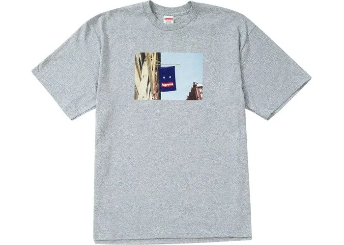 SUPREME BANNER TEE GREY