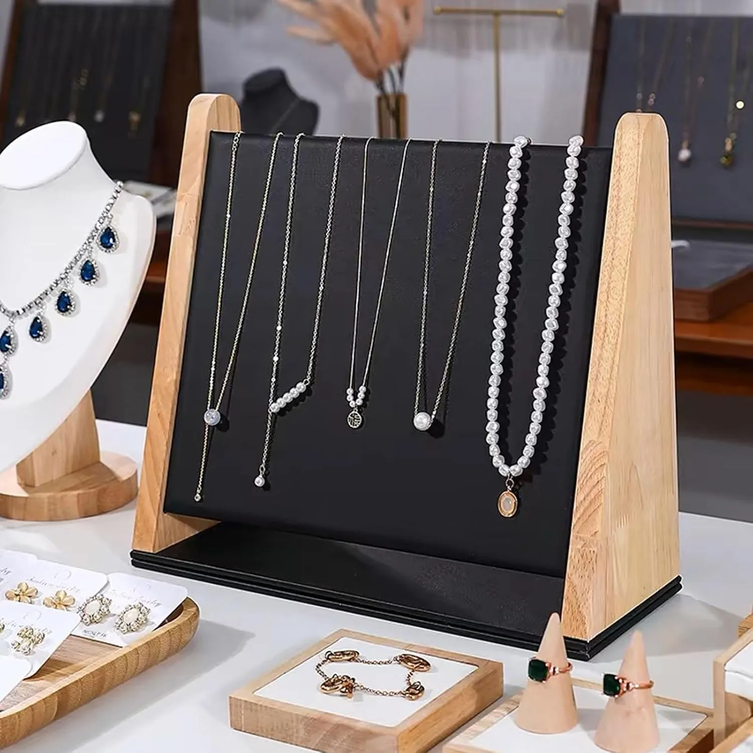 TANG SONG Single-Layer Wood Leather Soft Mat Multiple Necklace Display Stand Necklace Chains Organizer Holder for Home (Black)