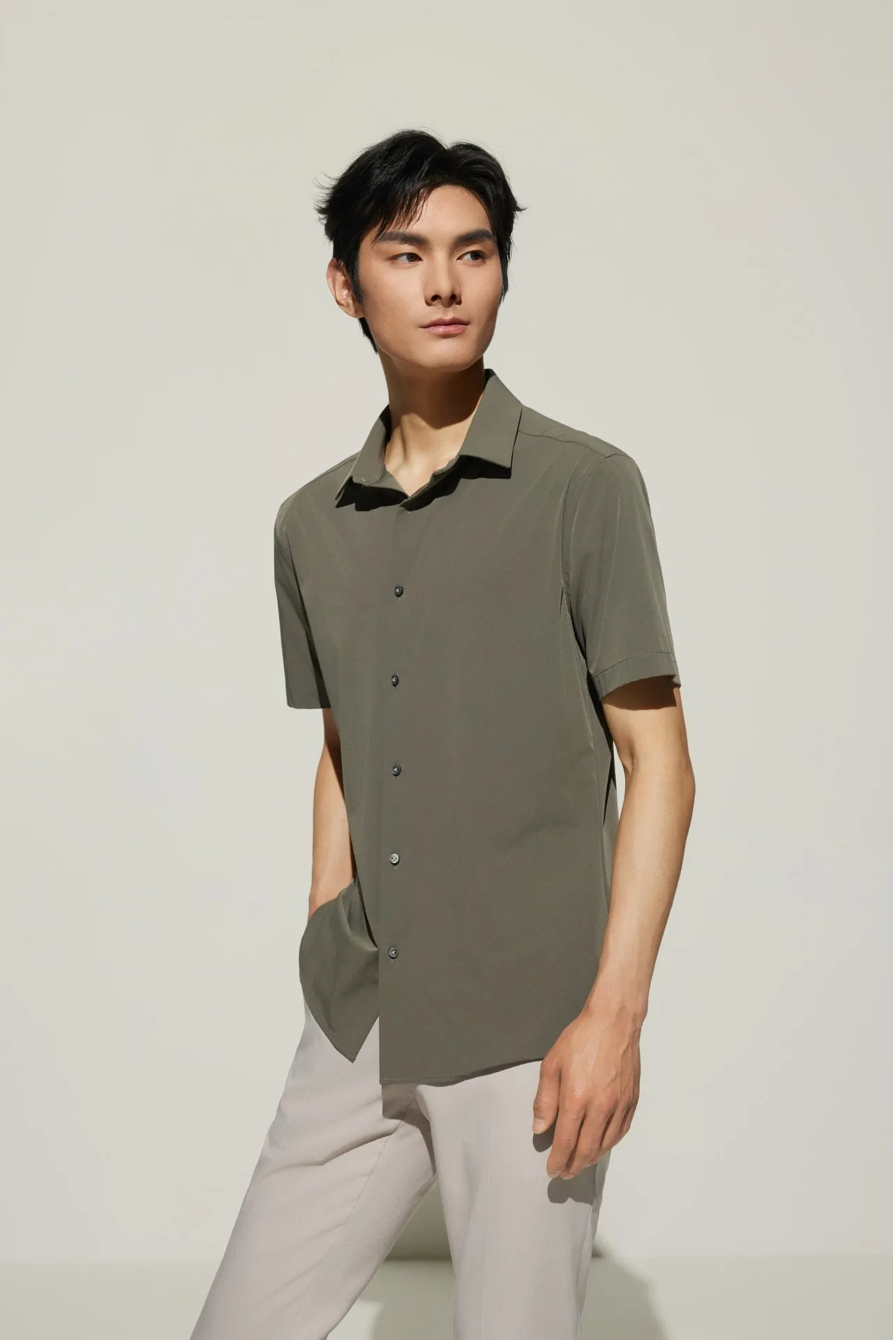 Water Repellent Poplin Smart Fit Short Sleeve Casual Shirt