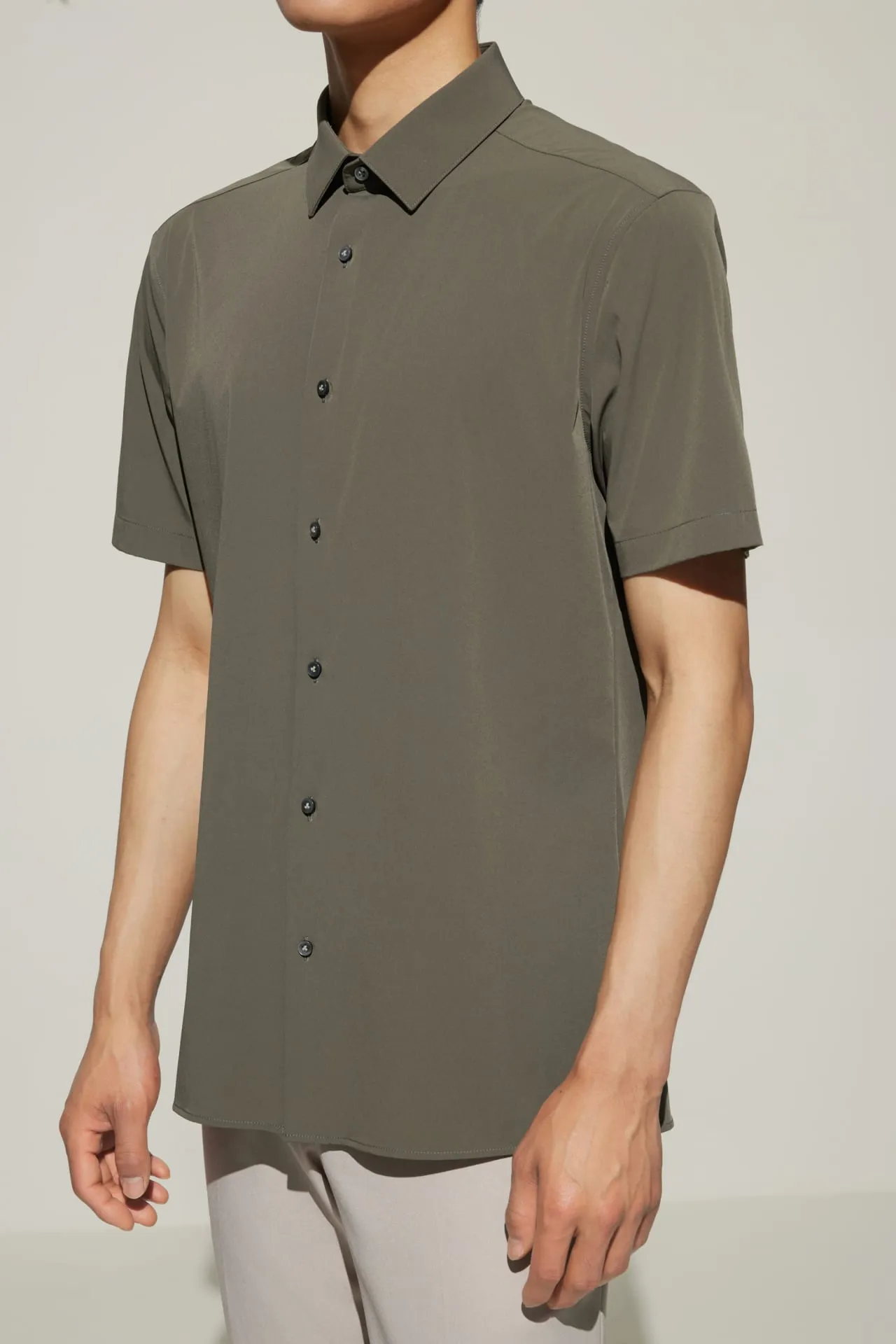 Water Repellent Poplin Smart Fit Short Sleeve Casual Shirt