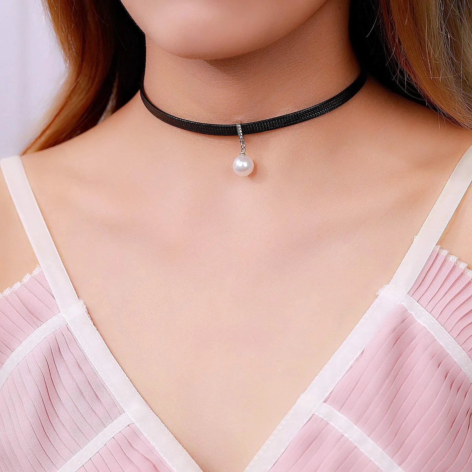 Yonhon Black Choker Necklace for Women,Gold/Siver Tone Choker Necklace with Elegant Pendant